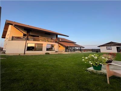 Casa noua, moderna cu 600 mp teren in Ungheni