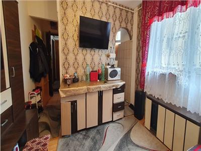 Apartament cu 2 camere in Rovinari, parter.