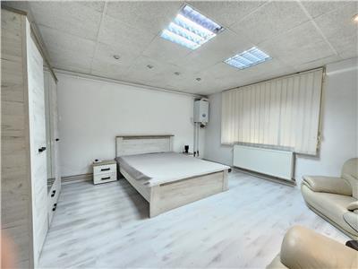 Inchiriere apartament 1 camera Centru, cu parcare.