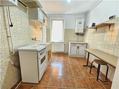 Apartament 2 camere Tudor etaj 2 zona Pandurilor - E.on Gaz