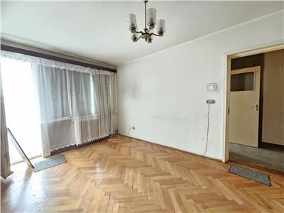 Apartament 2 camere Tudor - Dacia etaj intermediar, 2 lifturi.