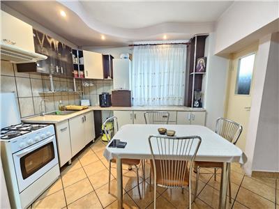 Apartament 3 camere Tudor etaj 2 cu balcon 16 mp zona Fortuna