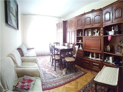 Inchiriere apartament 3 cam Tudor langa scoala nr 5.