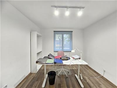 Apartament NOU 3 camere zona Unirii cu parcare proprie.