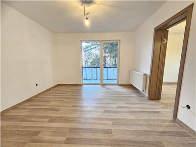Dambul Pietros etaj 2 apartament 2 camere amenajat.