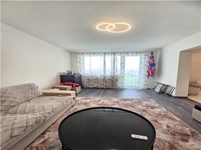 Apartament cu 2 camere semicentral etaj 3 in stare foarte buna.