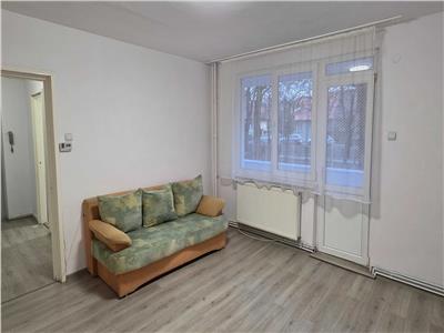 Tudor zona Dacia 3 camere parter cu 2 balcoane.