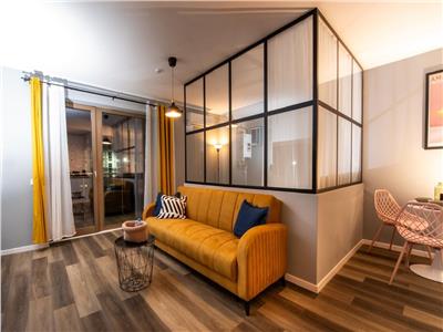 Tudor bloc nou apartament 1 camera Lux cu parcare.